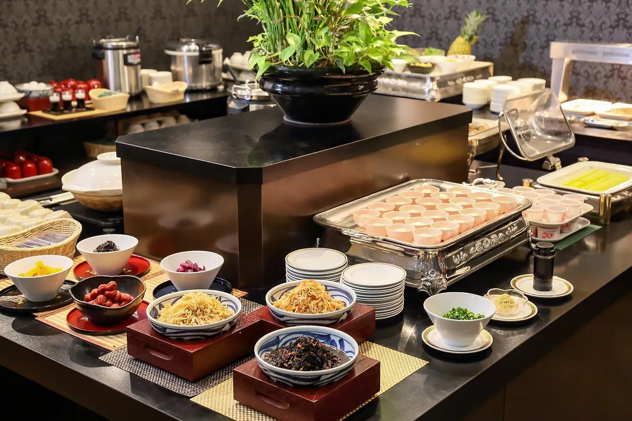 **** Hotel Osaka Garden Palace Japonia