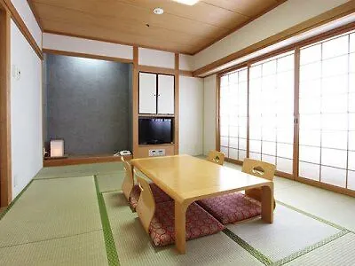 Osaka Garden Palace 4*,