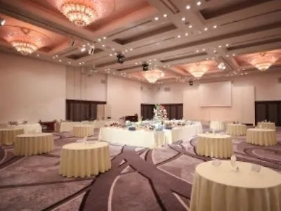 Osaka Garden Palace 4*,